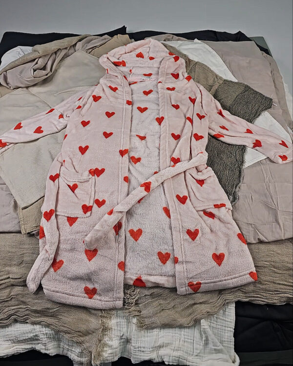 Фотография  903 - Предметы домашнего обихода H&M, 25 кг, ЛОТ №СТ-9566 оптом в Калининграде и Калининградской области