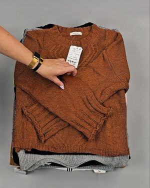 Фотография  505 - Джемпера Корея 085#7 кг, ЛОТ СТ-9412 оптом в Калининграде и Калининградской области