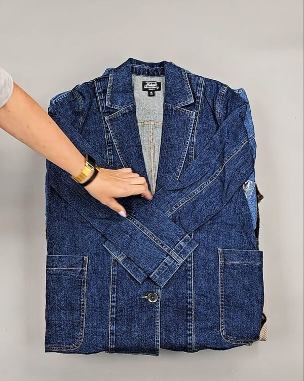 Фотография  152 - Ветровки женские CAN 104#12,7 кг, ЛОТ СТ-9405 оптом в Калининграде и Калининградской области