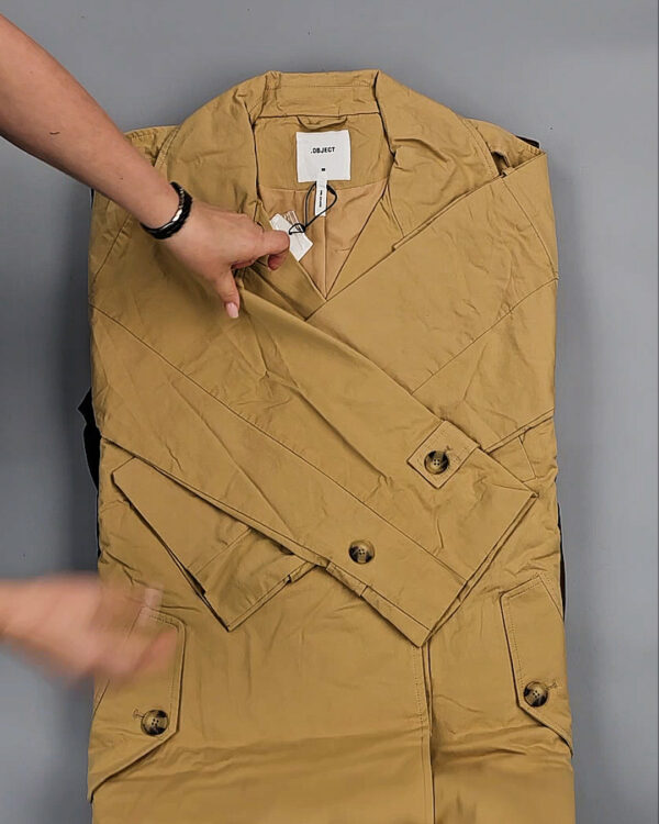 Фотография  742 - Ветровки Bestseller+DK 035#10 кг, ЛОТ СТ-9398 оптом в Калининграде и Калининградской области