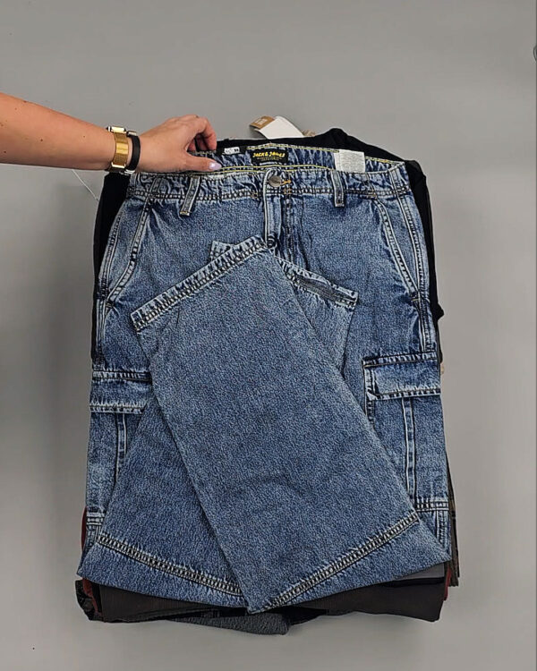 Фотография  842 - Мужской зимний микс JACK JONES, 20 кг, ЛОТ № СТ-9446 оптом в Калининграде и Калининградской области