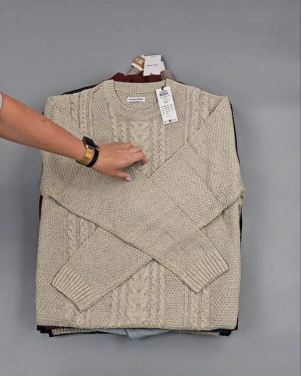 Фотография  340 - Мужской зимний микс JACK JONES, 20 кг, ЛОТ № СТ-9442 оптом в Калининграде и Калининградской области