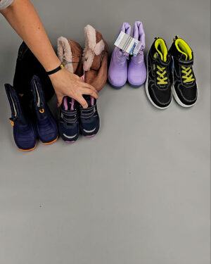 Фотография 381 - Обувь СТОК дети зима 065#6,4 кг, ЛОТ СТ-9662 оптом в Калининграде и Калининградской области