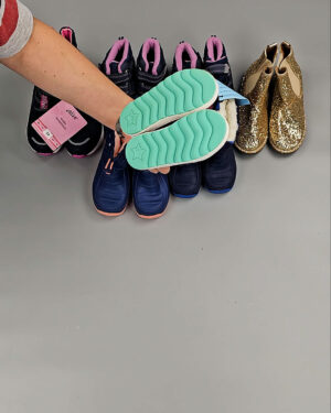 Фотография 703 - Обувь СТОК дети зима 065#6,5 кг, ЛОТ СТ-9663 оптом в Калининграде и Калининградской области