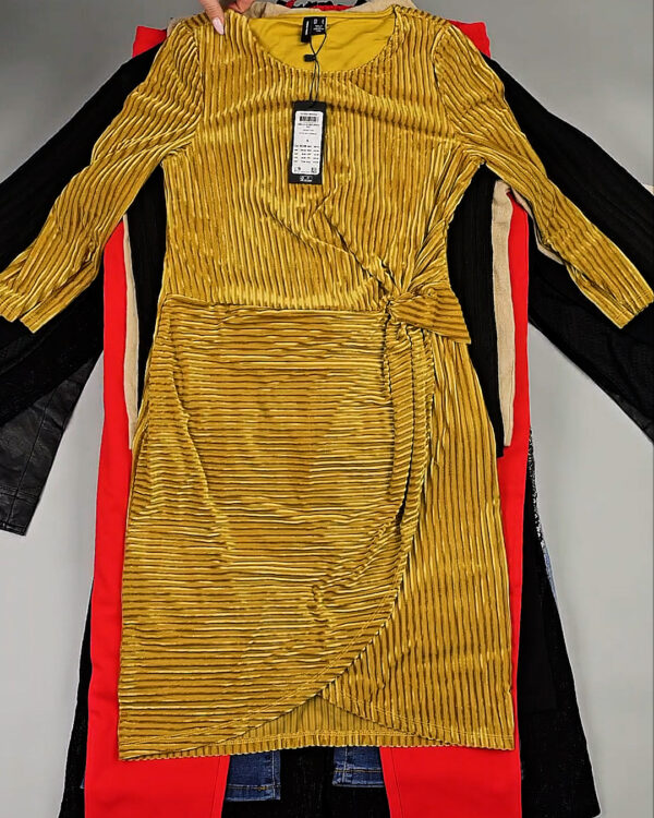 Фотография  304 - DK+Bestseller 085#16 кг, ЛОТ СТ-9952 оптом в Калининграде и Калининградской области