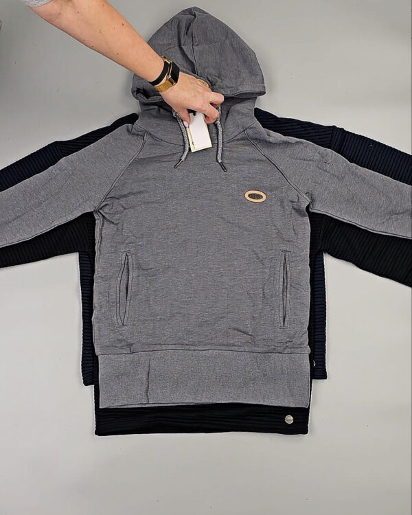 Фотография  212 - Толстовки Bestseller+DK 035#7 кг, ЛОТ СТ-9840 оптом в Калининграде и Калининградской области