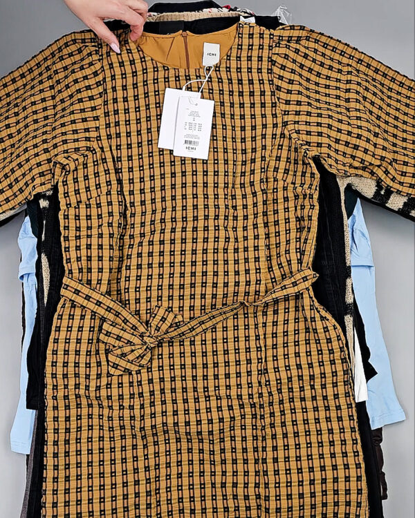 Фотография  759 - DK, Bestseller + Winter mix#15 кг, ЛОТ СТ-9957 оптом в Калининграде и Калининградской области