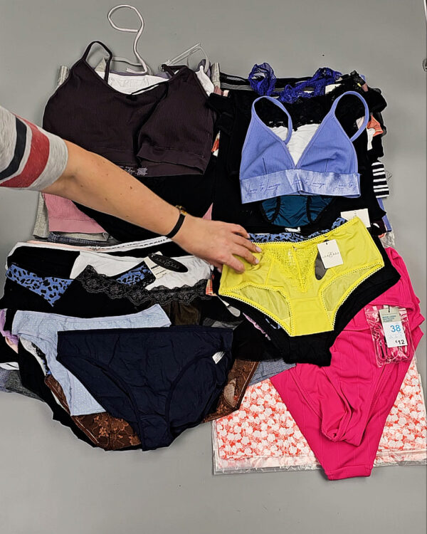 Фотография  712 - Нижнее белье (LINGERIE)#10 кг, ЛОТ СТ-9890 оптом в Калининграде и Калининградской области