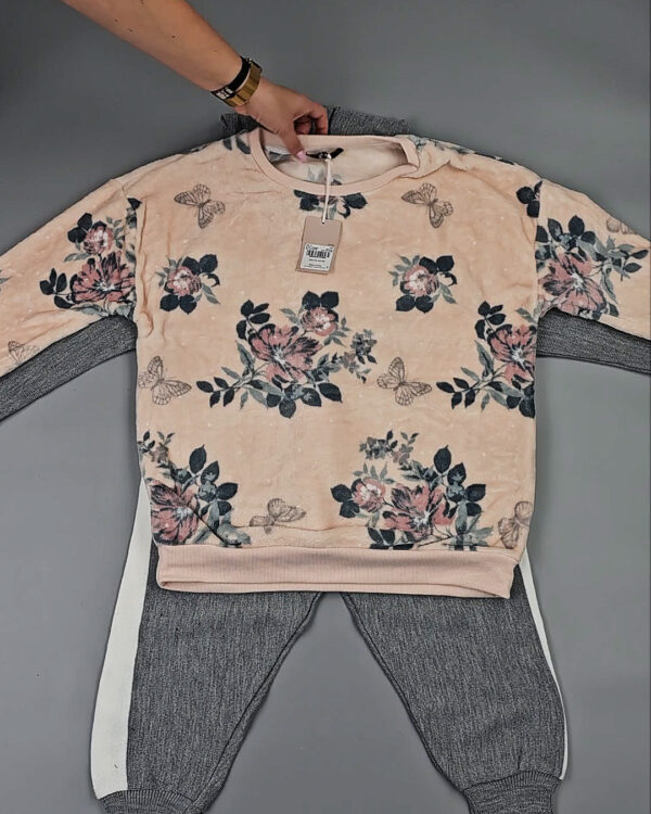 Фотография  561 - Женский микс зима (Winter mix)#20 кг, ЛОТ СХ-0206 оптом в Калининграде и Калининградской области